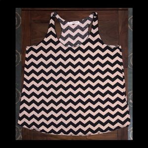 Women's 1X Loose Fit Chevron Print Tank Top